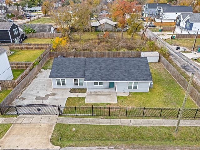 4611 Idaho Street, Houston, TX 77021