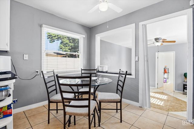 2617 College Avenue, Bakersfield, CA 93306