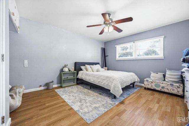 2617 College Avenue, Bakersfield, CA 93306