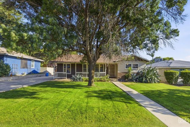 2617 College Avenue, Bakersfield, CA 93306