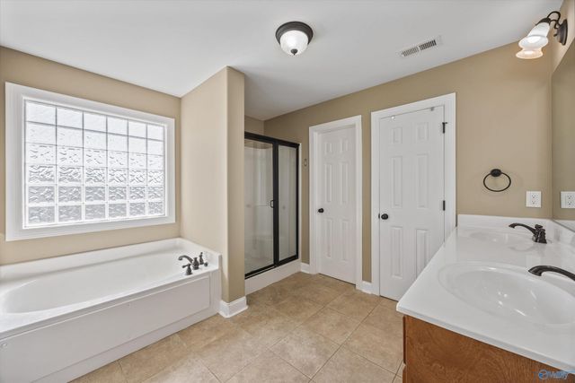 4861 Cove Valley Drive, Owens Cross Roads, AL 35763