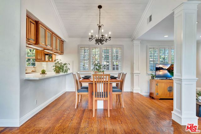 6001 Oakdale Avenue, Woodland Hills, CA 91367