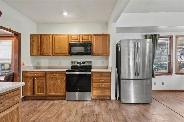 107 E Hale Street, Spring Hill, KS 66083