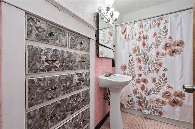 107 E Hale Street, Spring Hill, KS 66083