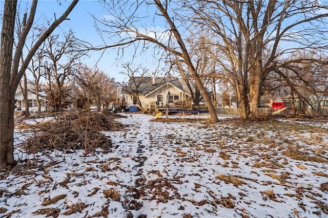 107 E Hale Street, Spring Hill, KS 66083