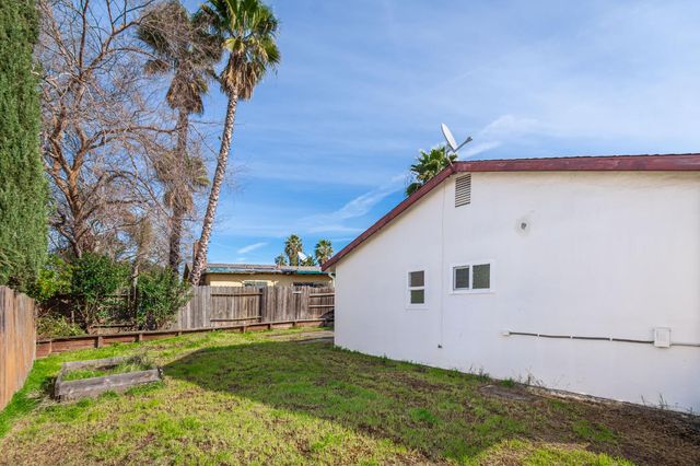 7279 Meath Way, North Highlands, CA 95660