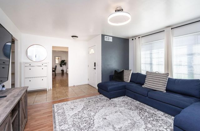 7279 Meath Way, North Highlands, CA 95660