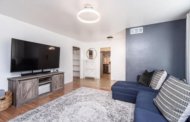 7279 Meath Way, North Highlands, CA 95660