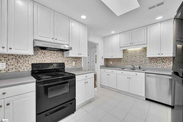 144 Forest Lake Drive, Simpsonville, SC 29681