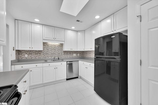 144 Forest Lake Drive, Simpsonville, SC 29681