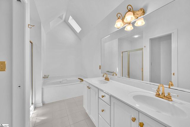 144 Forest Lake Drive, Simpsonville, SC 29681