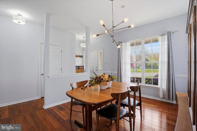 203 ROBERTS LN, Coatesville, PA 19320