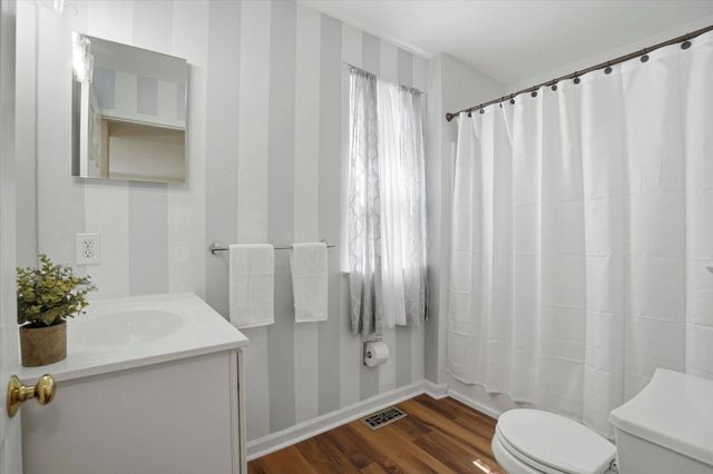 203 ROBERTS LN, Coatesville, PA 19320