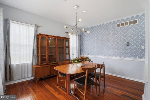 203 ROBERTS LN, Coatesville, PA 19320