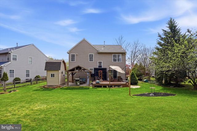 203 ROBERTS LN, Coatesville, PA 19320