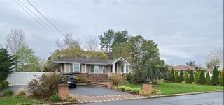 21 Kevin Road, Commack, NY 11725