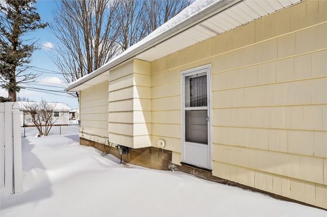 38 Valencia Drive, Gates, NY 14606