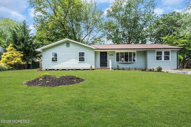 1213 3rd Avenue, Toms River, NJ 08757