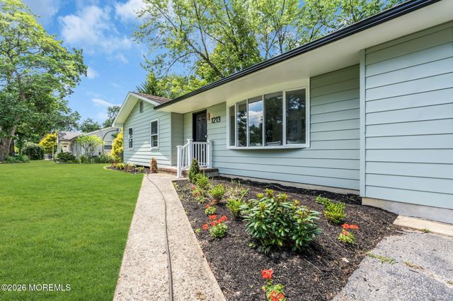 1213 3rd Avenue, Toms River, NJ 08757