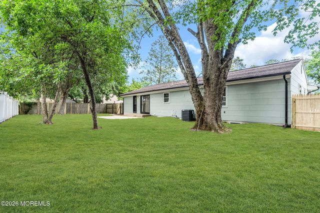 1213 3rd Avenue, Toms River, NJ 08757