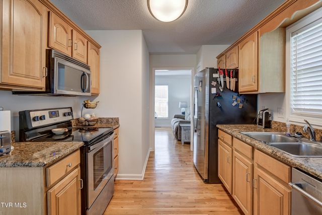 129 Violet Lane, Bluff City, TN 37618