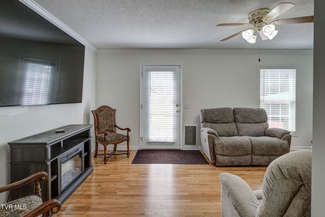 129 Violet Lane, Bluff City, TN 37618