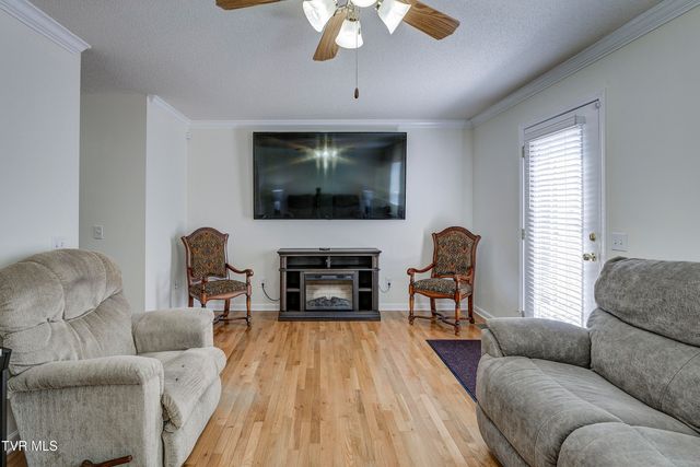 129 Violet Lane, Bluff City, TN 37618