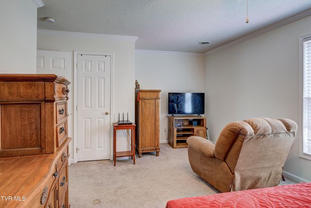 129 Violet Lane, Bluff City, TN 37618