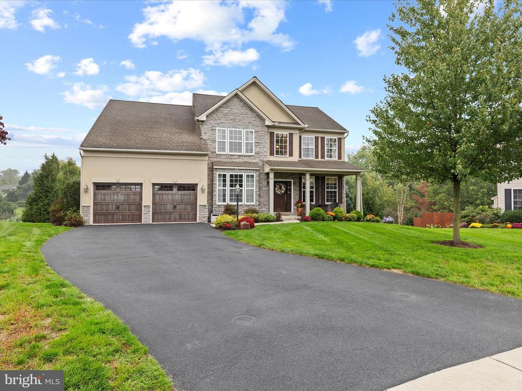 232 JULIA LN, Manheim, PA 17545