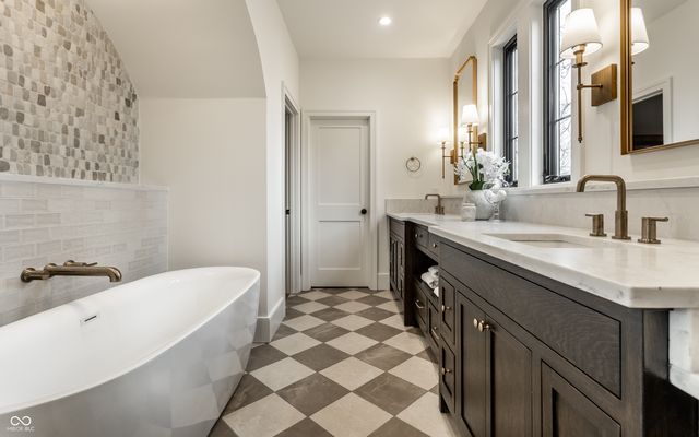 5320 Central Avenue, Indianapolis, IN 46220