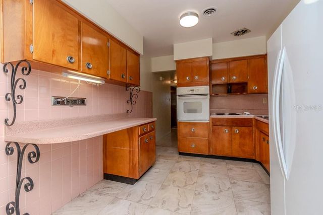 5800 21ST AVENUE S, Gulfport, FL 33707