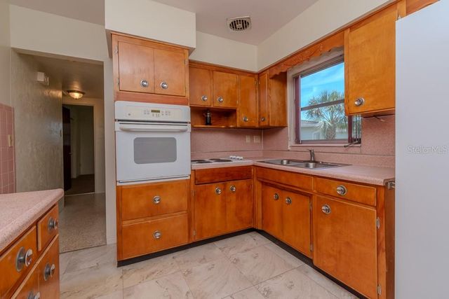 5800 21ST AVENUE S, Gulfport, FL 33707