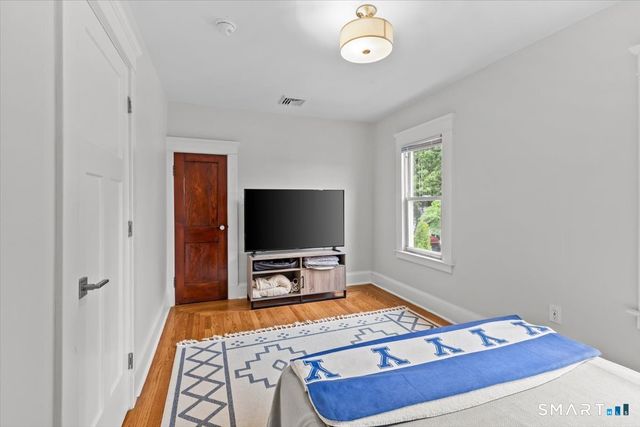 653 Forest Road, West Haven, CT 06516