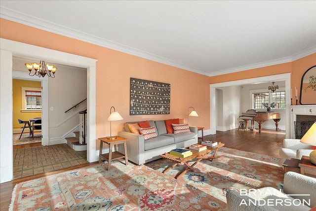 356 Woodmere Avenue Se, City Of Grand Rapids, MI 49506