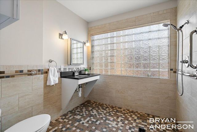 356 Woodmere Avenue Se, City Of Grand Rapids, MI 49506