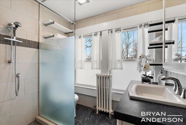 356 Woodmere Avenue Se, City Of Grand Rapids, MI 49506