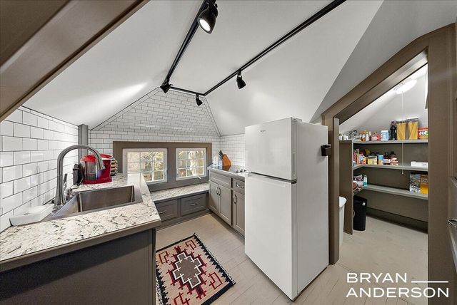 356 Woodmere Avenue Se, City Of Grand Rapids, MI 49506