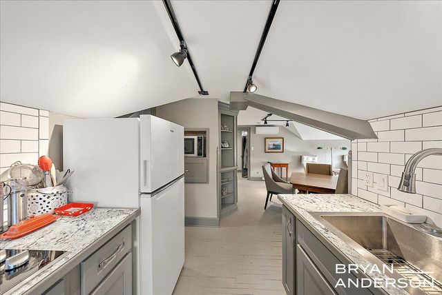 356 Woodmere Avenue Se, City Of Grand Rapids, MI 49506