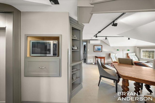 356 Woodmere Avenue Se, City Of Grand Rapids, MI 49506