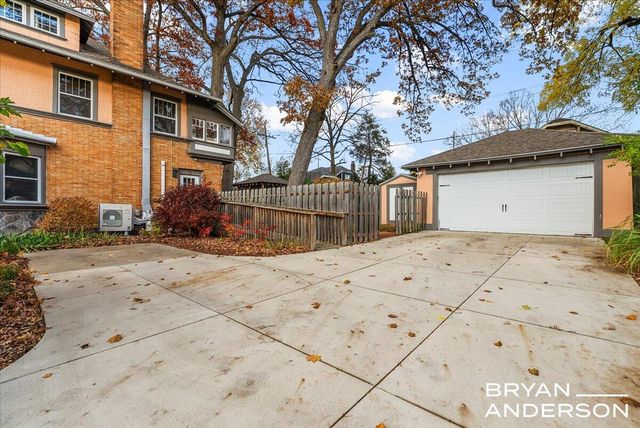 356 Woodmere Avenue Se, City Of Grand Rapids, MI 49506