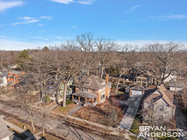 356 Woodmere Avenue Se, City Of Grand Rapids, MI 49506