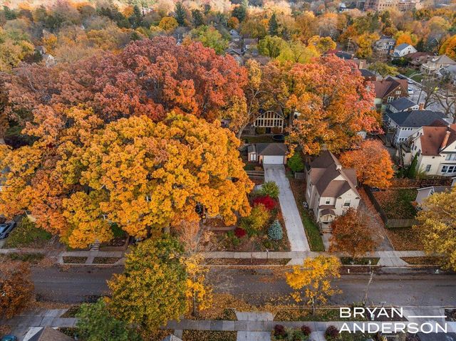 356 Woodmere Avenue Se, City Of Grand Rapids, MI 49506