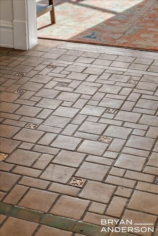 356 Woodmere Avenue Se, City Of Grand Rapids, MI 49506