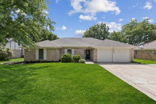 3206 AVON Drive, Arlington, TX 76015