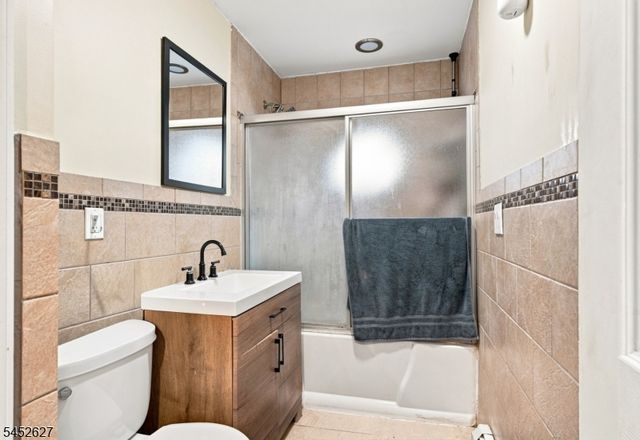 1528 Washington Ave, Pompton Lakes Boro, NJ 07442