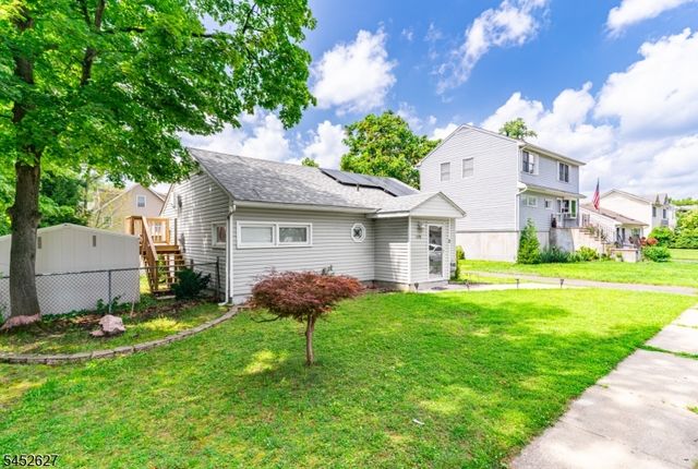 1528 Washington Ave, Pompton Lakes Boro, NJ 07442