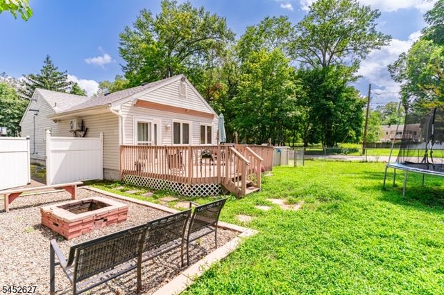 1528 Washington Ave, Pompton Lakes Boro, NJ 07442