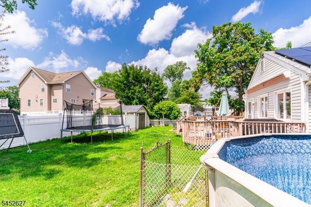 1528 Washington Ave, Pompton Lakes Boro, NJ 07442
