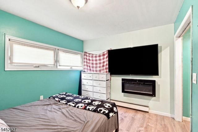 1528 Washington Ave, Pompton Lakes Boro, NJ 07442