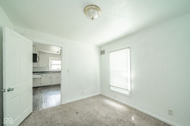 1433 W 5th Street, Anderson, IN 46016